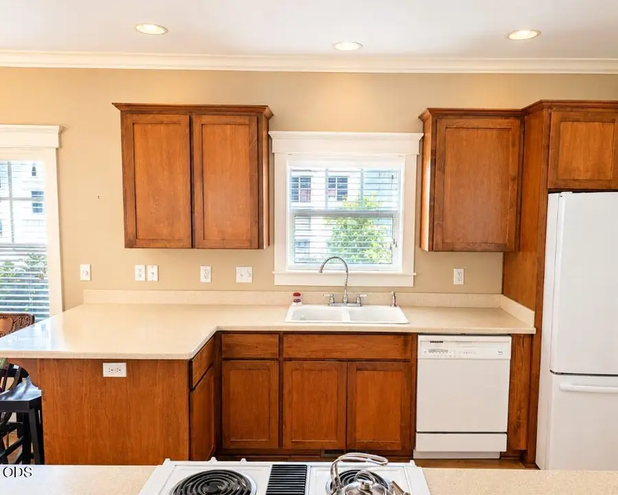 230 Cottage Street, Jacksonville, OR 97530 - #3