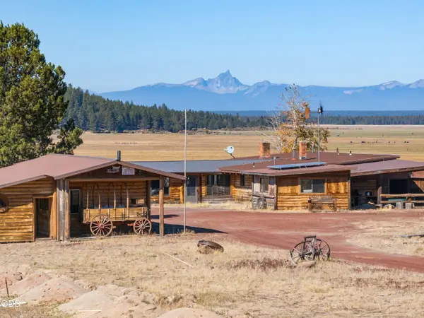 300 Road 49 Silverlake Highway, Chiloquin, OR 97624
