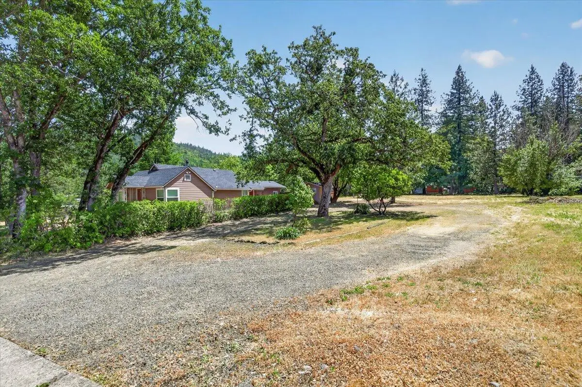 125 Hudspeth Lane, Shady Cove, OR 97539 - #1