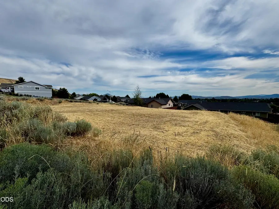 866 Westview Drive, Klamath Falls, OR 97603 - #2