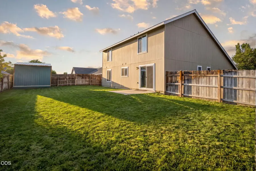 1924 NW Joshua Tree Court, Redmond, OR 97756 - #3