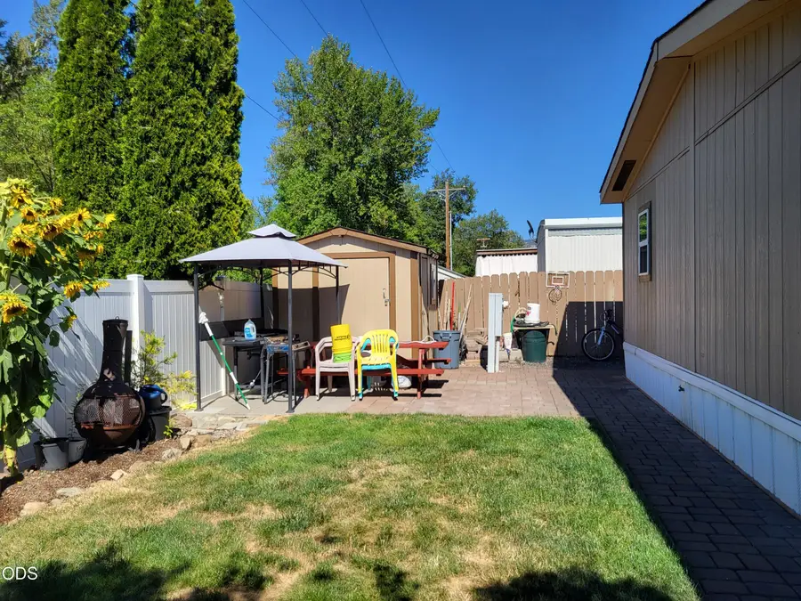3555 S Pacific Highway #SPC 110, Medford, OR 97501 - #3