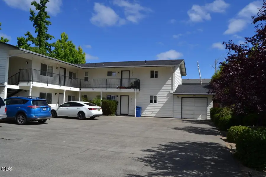 1806 Medart Lane, Grants Pass, OR 97527 - #2