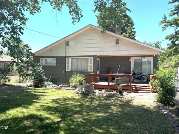3206 Summers Lane, Klamath Falls, OR 97603