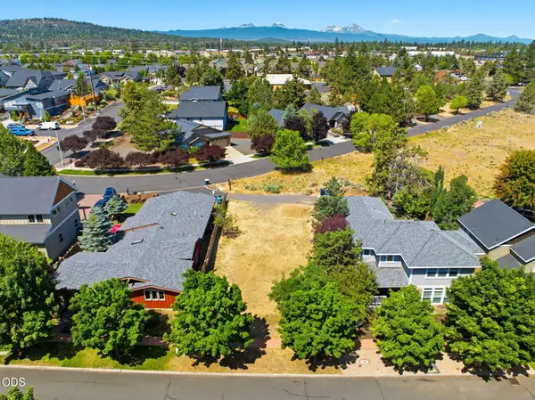 63213 Logan Avenue, Bend, OR 97701