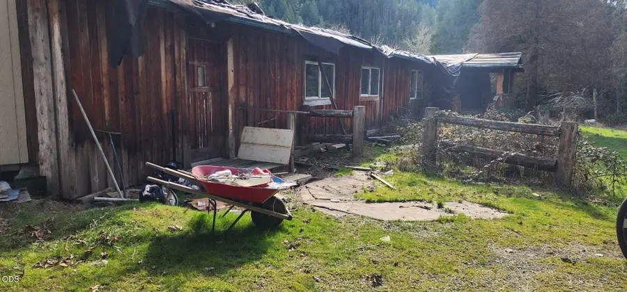85 Speaker Road, Wolf Creek, OR 97497 - #2