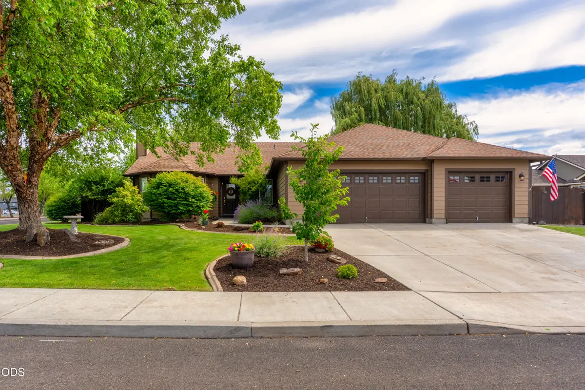 1922 NW Wildflower Place, Redmond, OR 97756 - #1