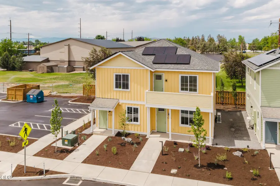 189 NW 17th Street #200, Redmond, OR 97756 - #2