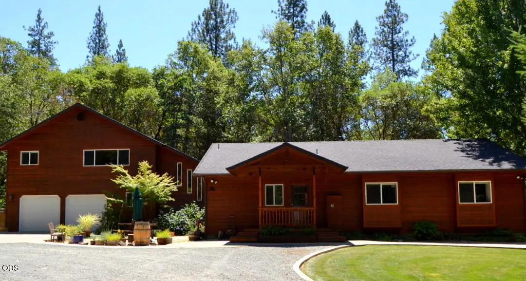737 Pinecrest Drive, Grants Pass, OR 97526 - #1