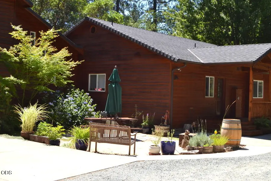 737 Pinecrest Drive, Grants Pass, OR 97526 - #3