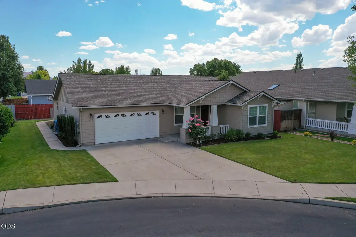 758 NE Sandstone Court, Prineville, OR 97754 - #1