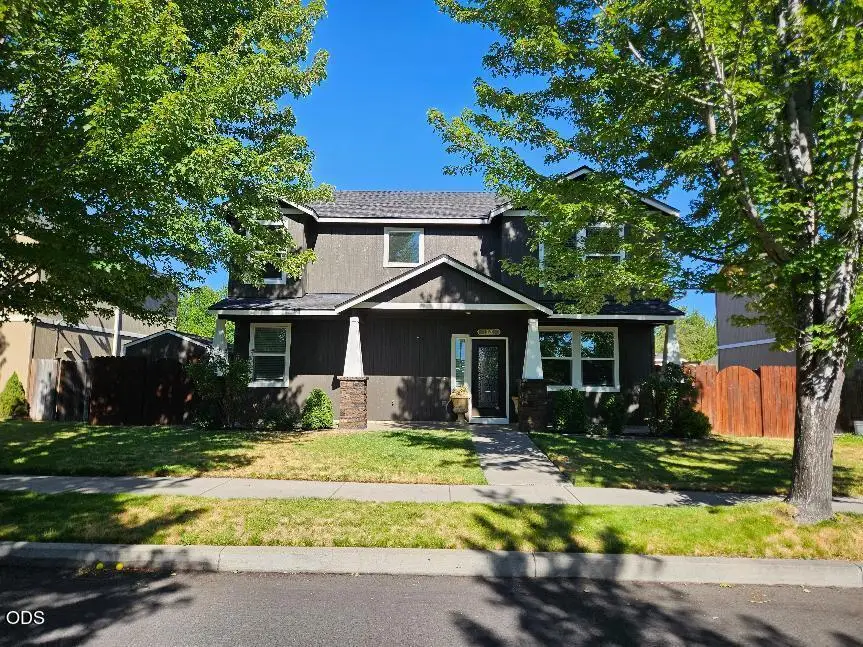 1320 NE 3rd Street, Redmond, OR 97756 - #1