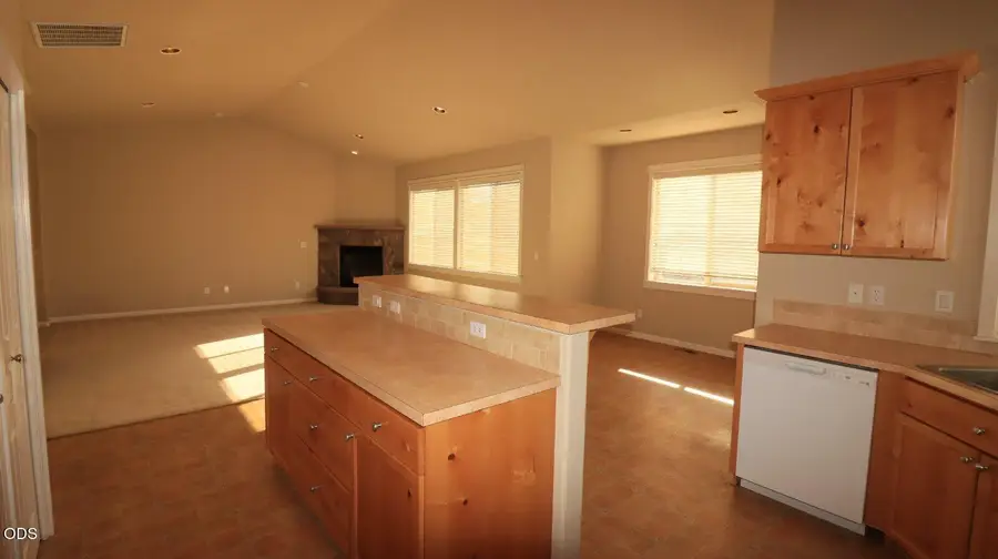 540 NW 28th Street, Redmond, OR 97756 - #2