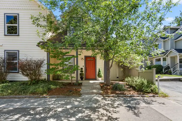 923 Bellview Avenue #2, Ashland, OR 97520