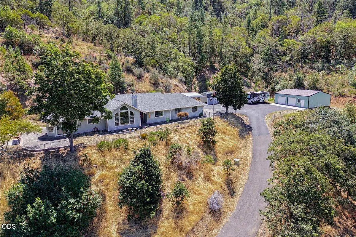 1040 Wards Creek Road, Rogue River, OR 97537 - #1