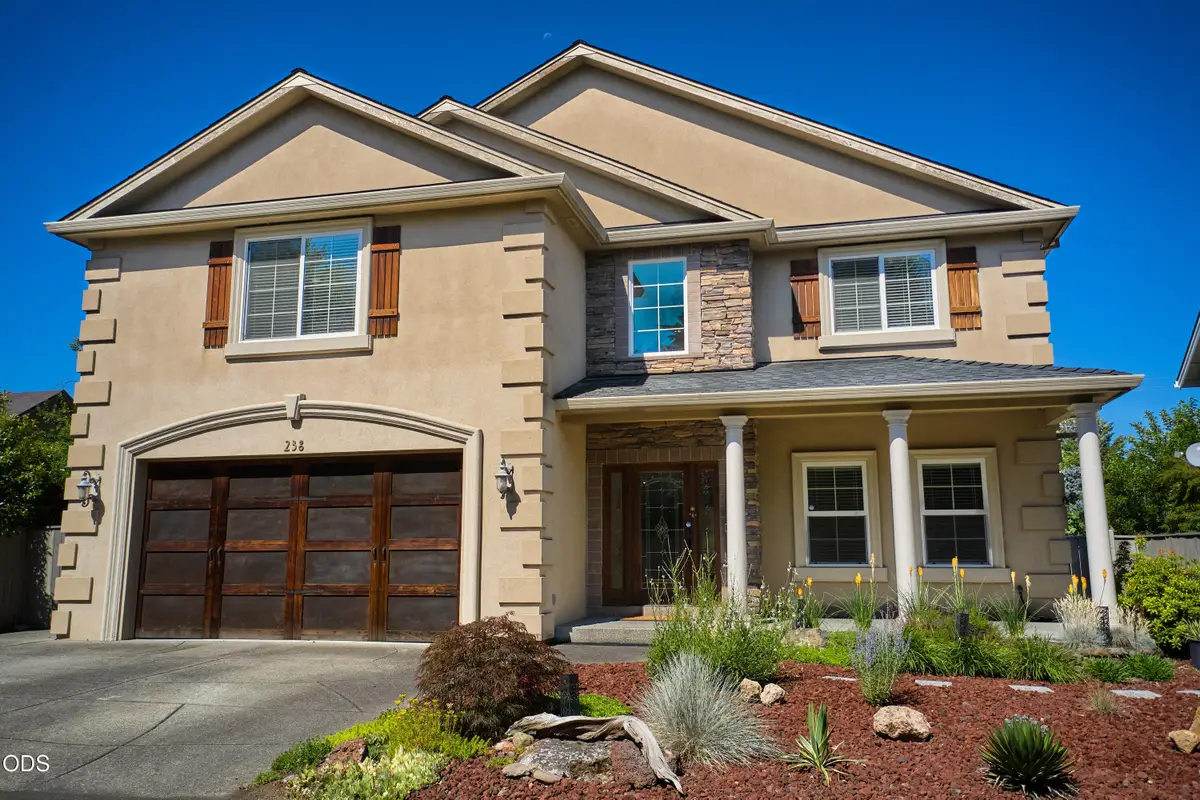 238 Fieldbrook Court, Medford, OR 97504 - #1