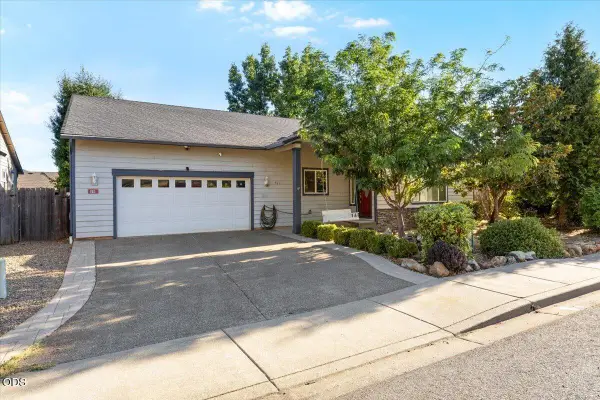 311 Hanby Lane, Cave Junction, OR 97523