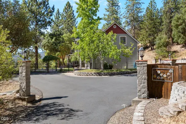 4303 Tami Lane, Central Point, OR 97502