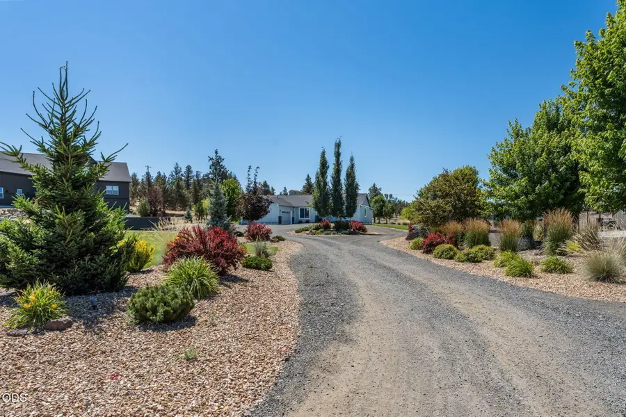 4137 NW 39th Drive, Redmond, OR 97756 - #2