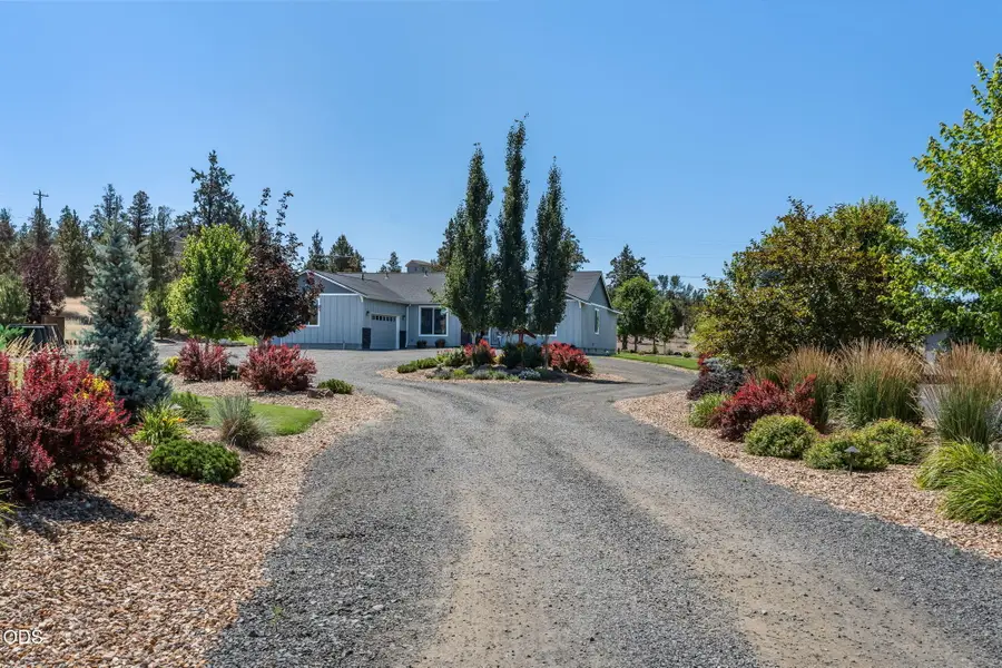 4137 NW 39th Drive, Redmond, OR 97756 - #3