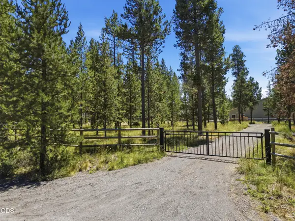 17043 Elsinore Road, Bend, OR 97707