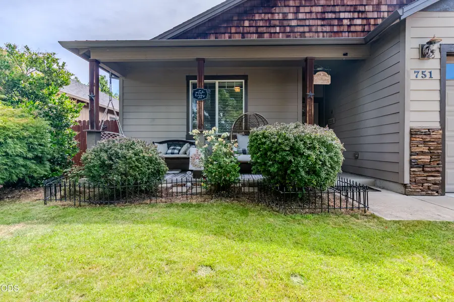 751 Tivoli Drive, Medford, OR 97501 - #3