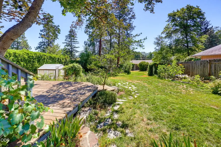 840 Harmony Lane, Ashland, OR 97520 - #3