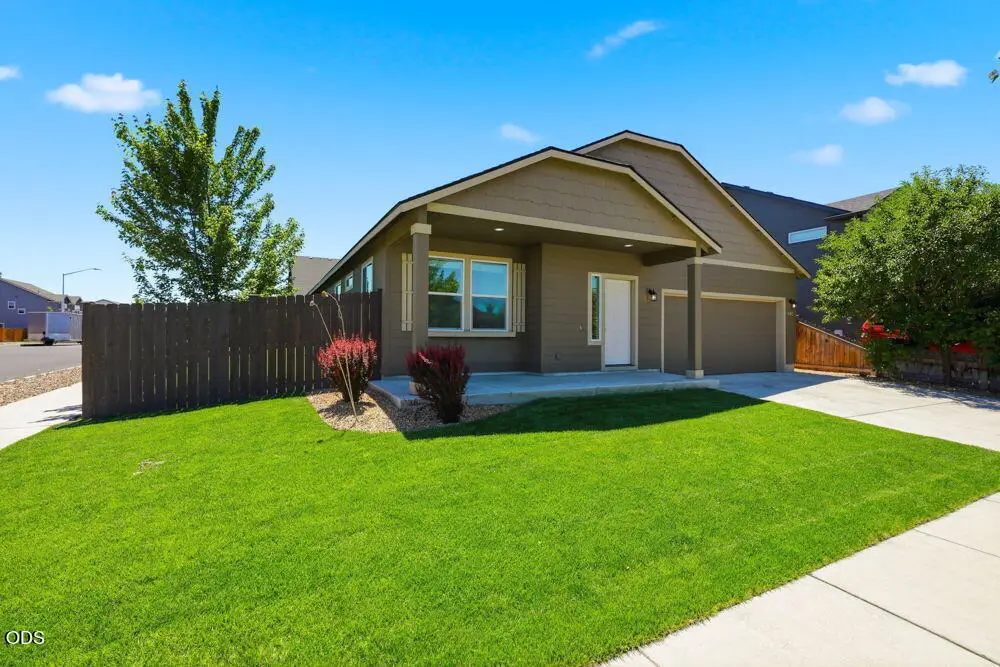 2502 NW Glen Oak Avenue, Redmond, OR 97756 - #1
