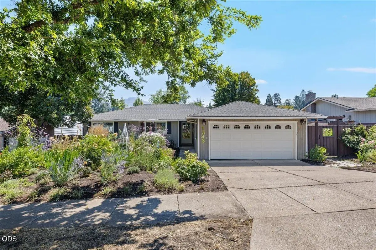 1348 Ramada Avenue, Medford, OR 97504 - #1