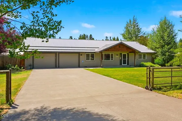 16025 Sunset Lane, La Pine, OR 97739