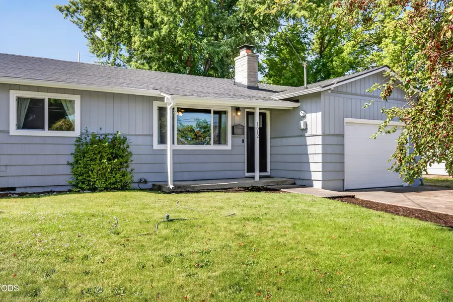 1612 Johnson Street, Medford, OR 97504 - #2