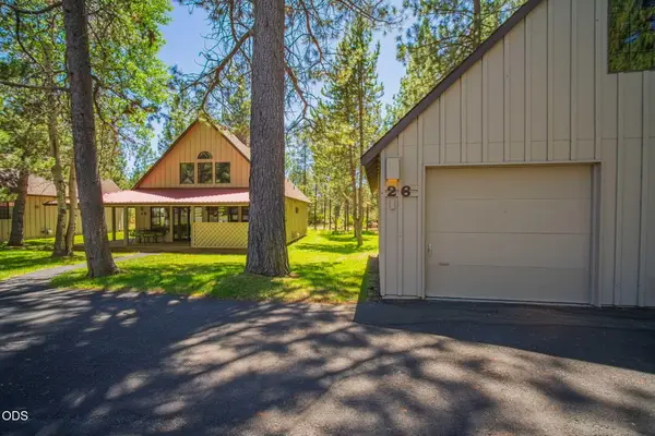 57499 Circle Four Lane #26, Sunriver, OR 97707