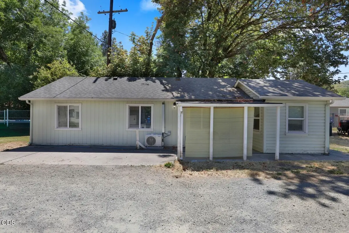 8278 Rogue River Highway, Grants Pass, OR 97527 - #1