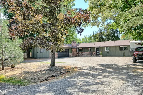 2162 Happy Valley Drive, Medford, OR 97501