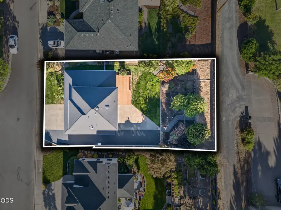 1408 NE Heritage Drive, Grants Pass, OR 97526 - #2