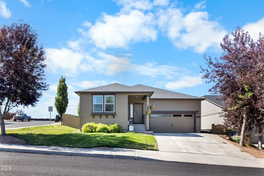 4510 SW Umatilla Avenue, Redmond, OR 97756 - #2