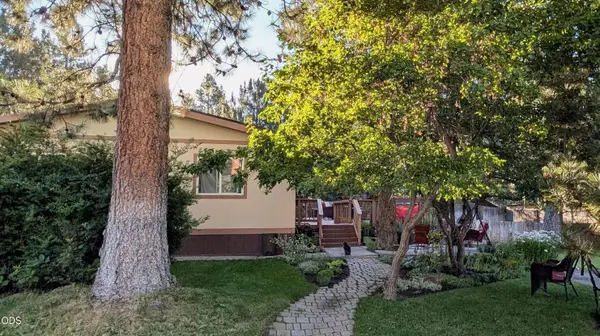 61042 Tuscany Drive, Bend, OR 97702