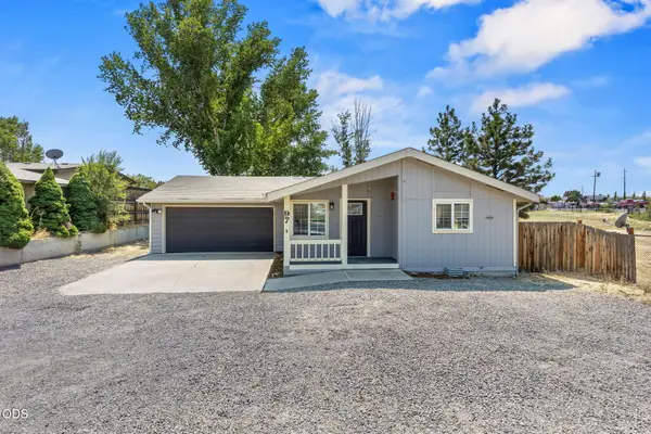 97 SE J Street, Madras, OR 97741
