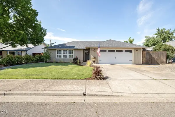 1770 Tanglewood, Medford, OR 97501