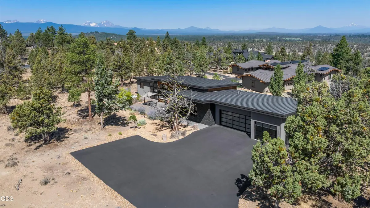 1489 NW Puccoon Court, Bend, OR 97703 - #1