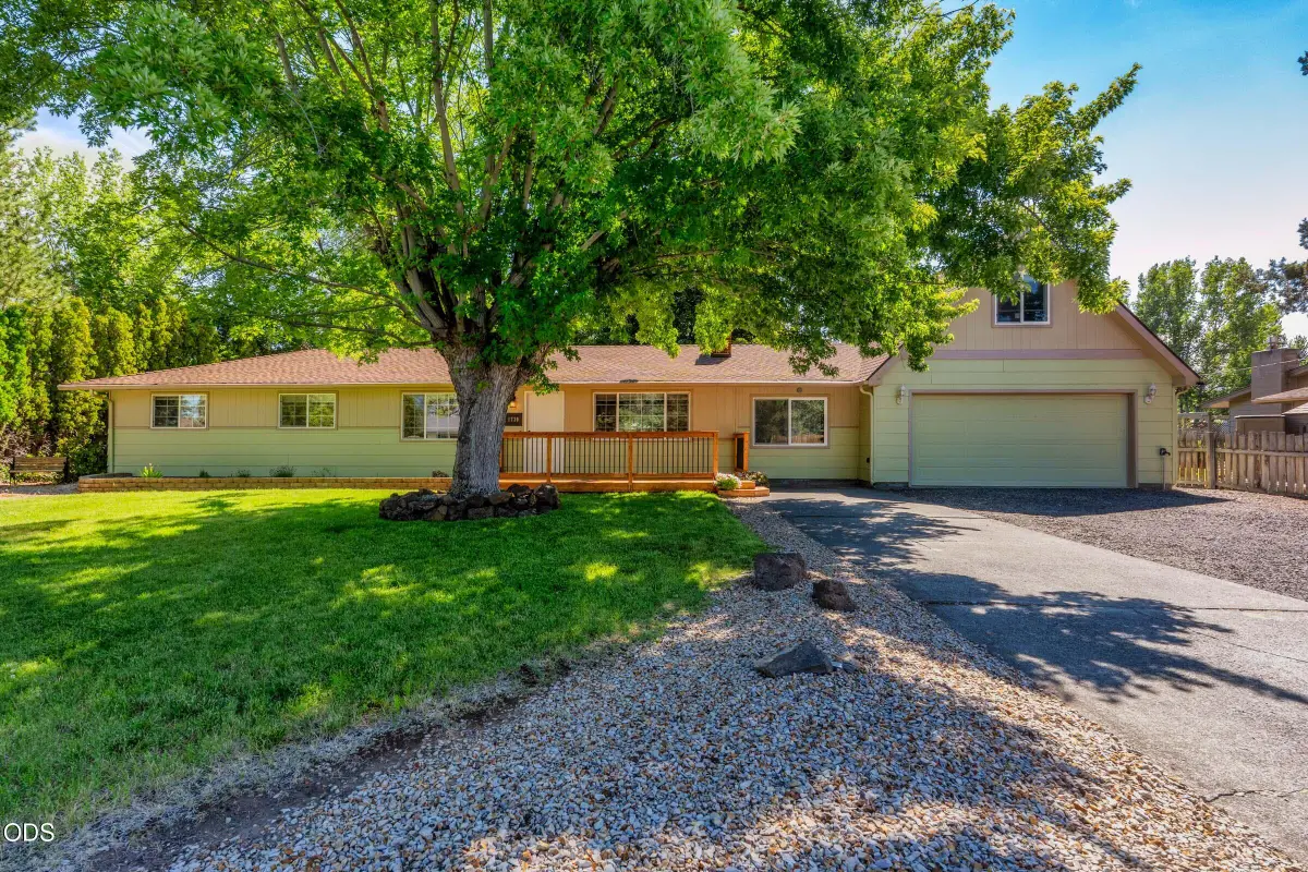 1730 SW Canyon Drive, Redmond, OR 97756 - #1