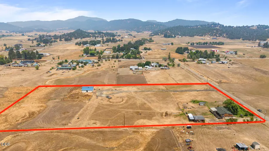 14525 Natoma Avenue, White City, OR 97503 - #2