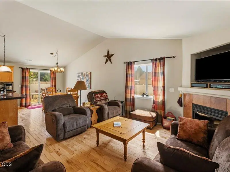 16679 Wm Foss Road, La Pine, OR 97739 - #3