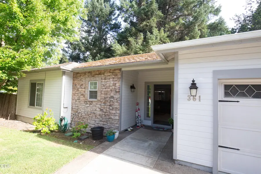 361 Noah's Way, Cave Junction, OR 97523 - #3