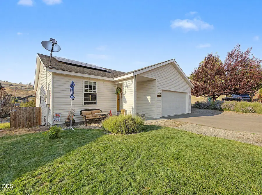 2348 James Martin Court, Klamath Falls, OR 97601 - #2