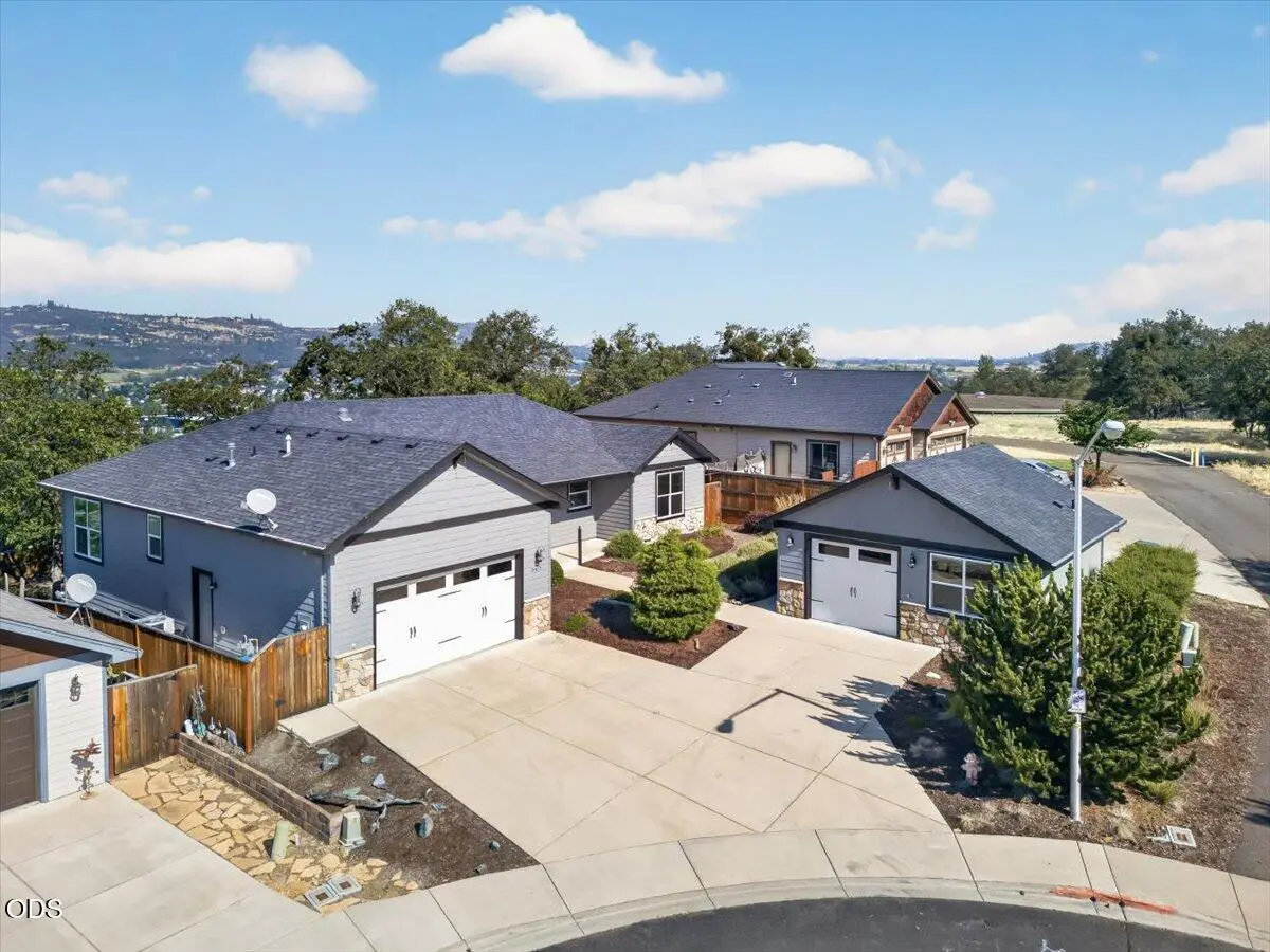 367 Avalon Terrace, Eagle Point, OR 97524 - #1