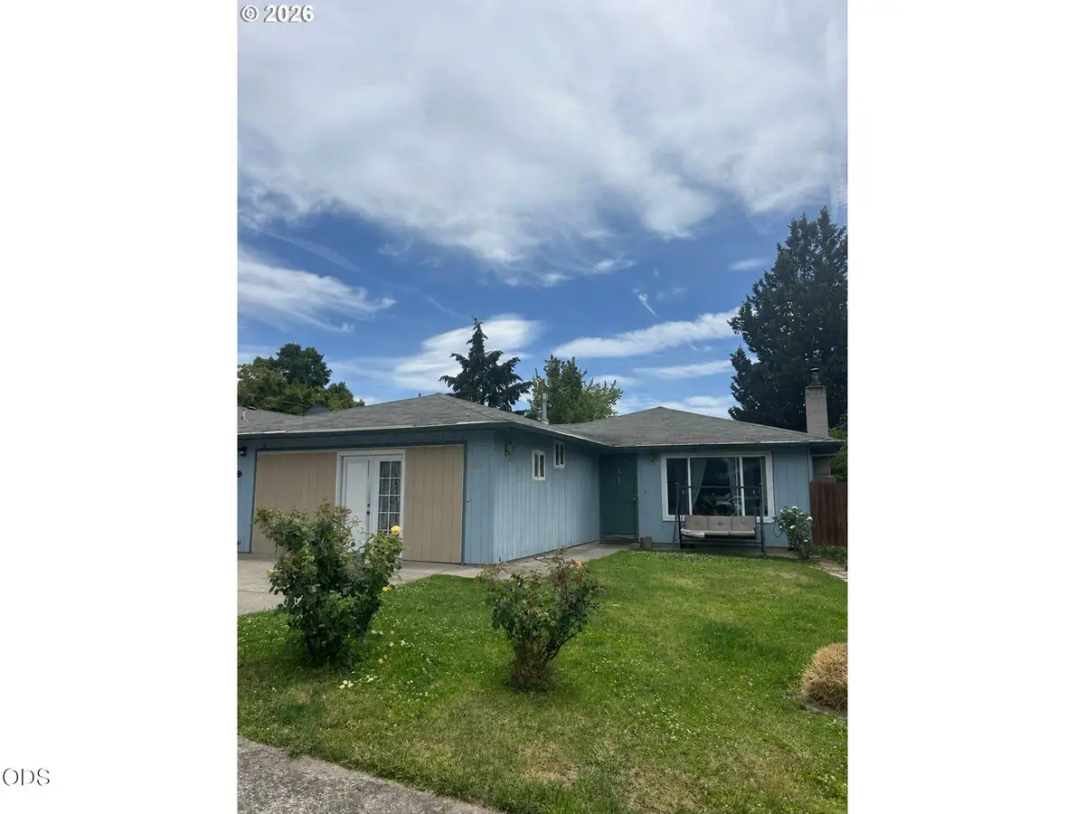 2122 Hill Way, Medford, OR 97504 - #1