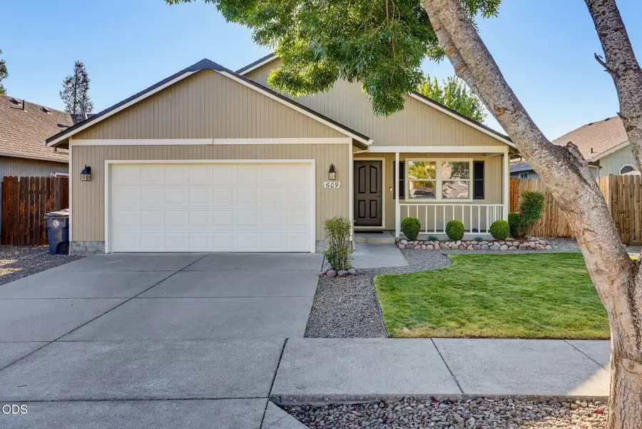 609 Allison Way, Medford, OR 97501 - #3