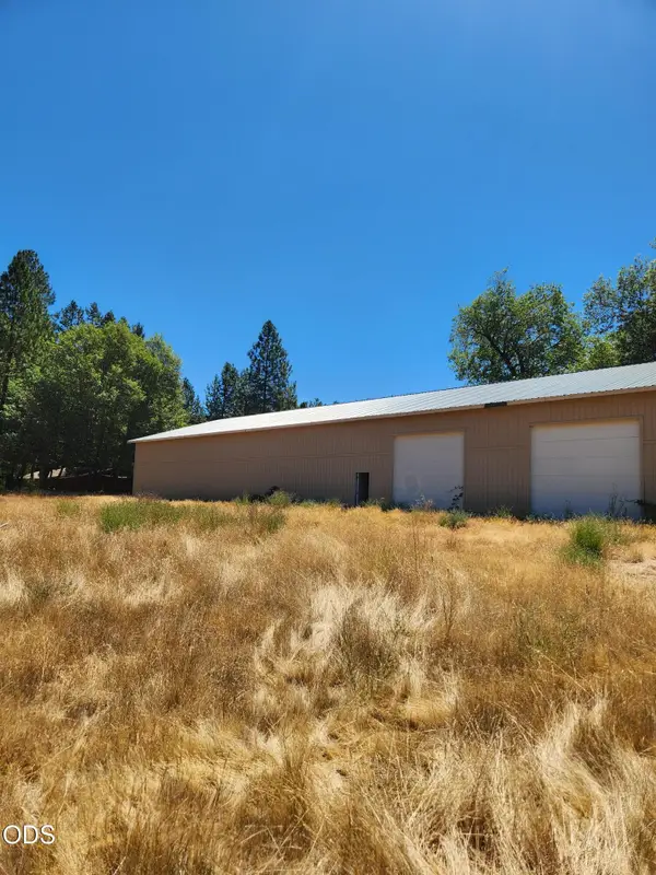 640 Lakeshore Drive, Selma, OR 97538