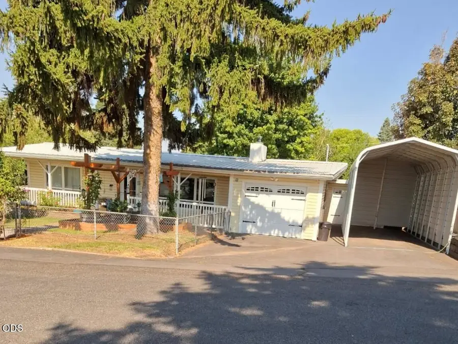 5215 Summit Street, Klamath Falls, OR 97603 - #3